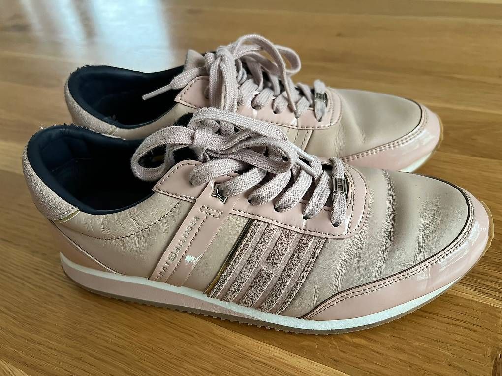 Damenschuhe: Tommy Hilfiger Leder Schuhe Gr. 39  – Gebraucht aus Bern von tam_vv72