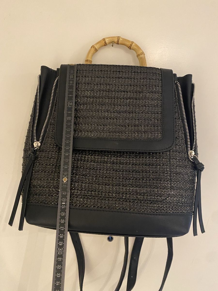 Stradivarius Zaini: Stradivarius Rucksack in Schwarz mit Bambusgriff – Nuovo (secondo la descrizione) da Hünenberg See venduto da lar_9zjk 2