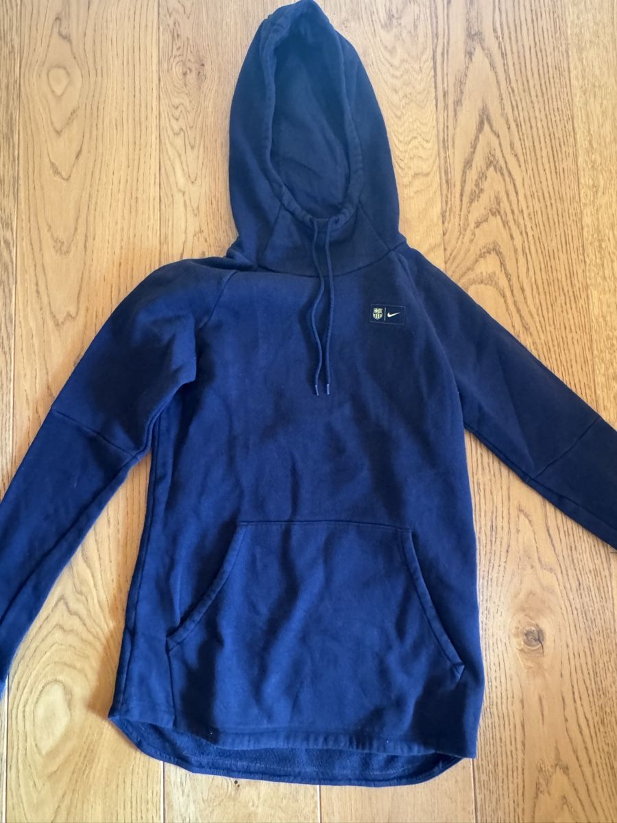 FC Barcelona Maglioni & Felpe: Pull à capuche Nike FC Barcelone – Usato da Les Giettes venduto da joelledu 1
