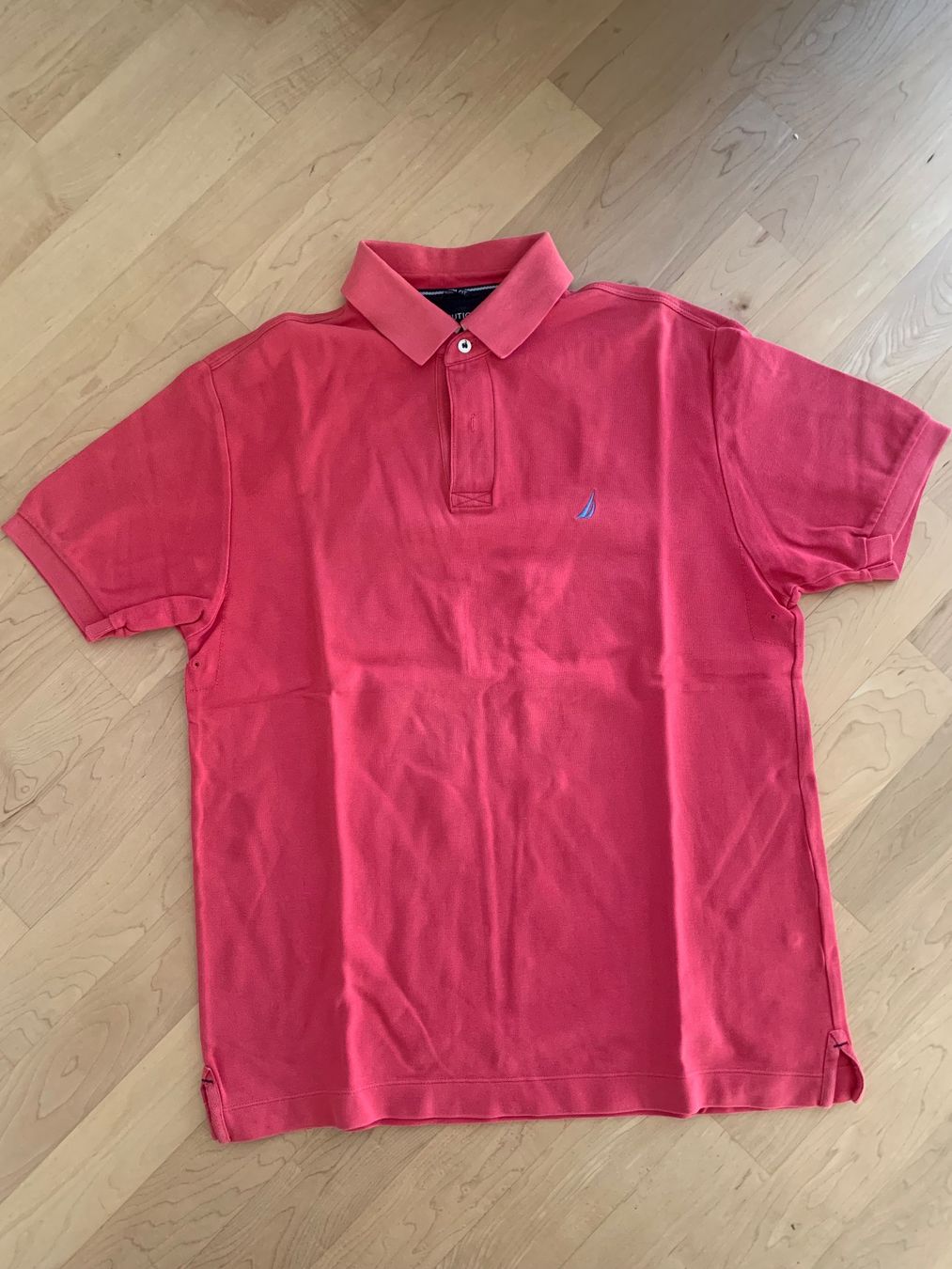 Magliette Polo: Nautica Polo – Usato da Ennetbaden venduto da usemiste