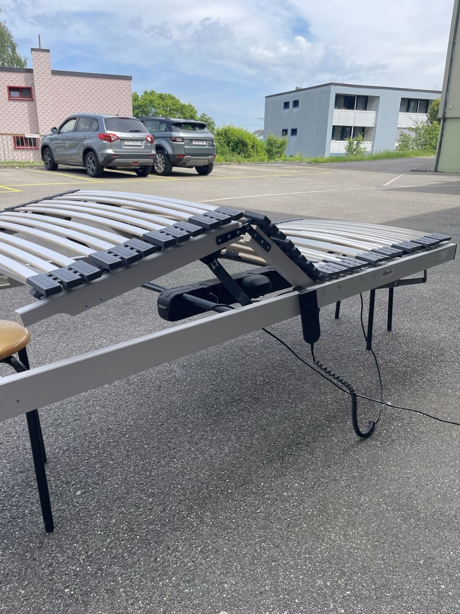 Reti a doghe: Lattenrost elektrisch verstellbar – Nuovo (secondo la descrizione) da Ebmatingen venduto da top-zuerich 1
