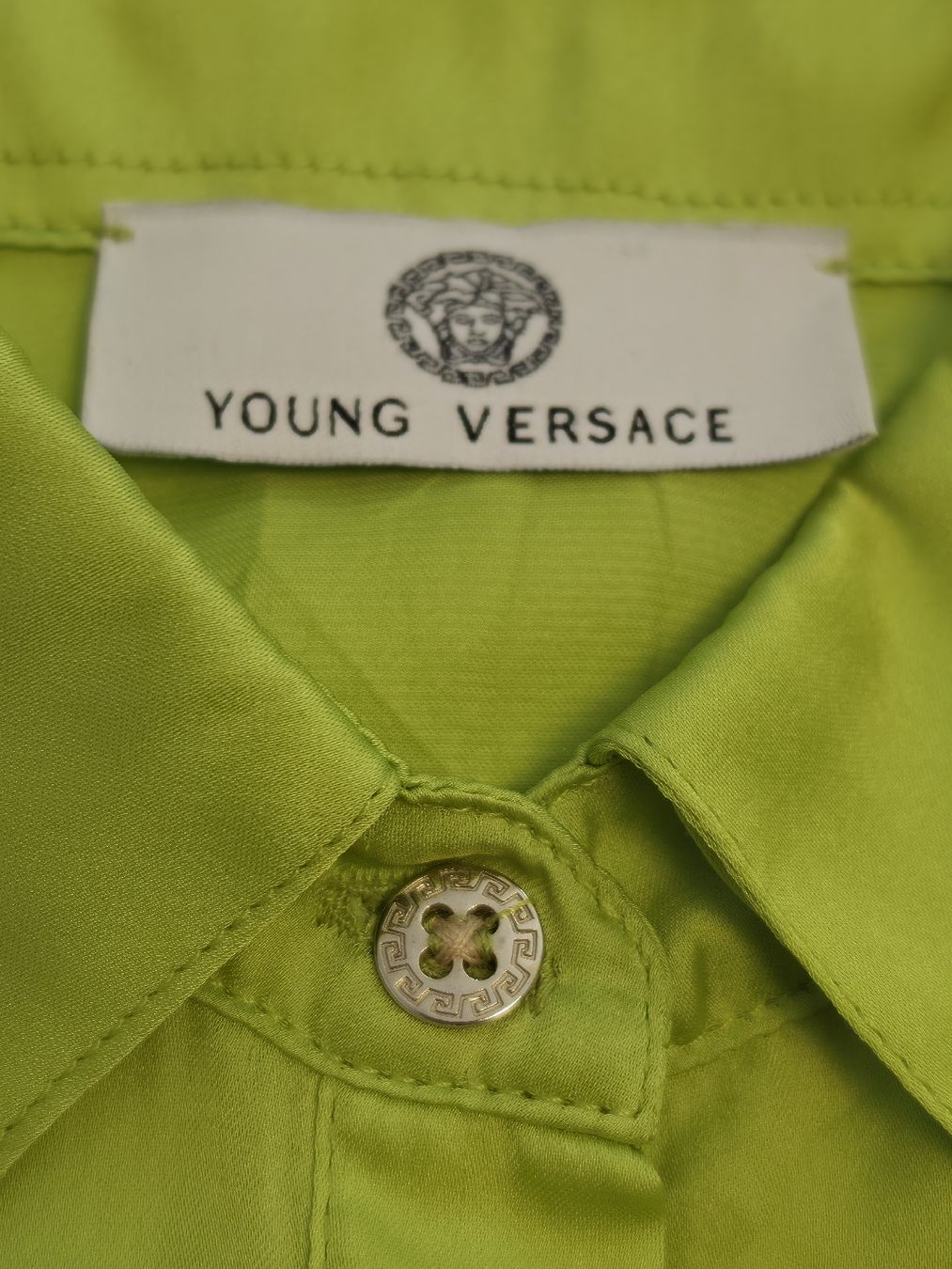 Versace Camicette, T-shirt & Top: Young Versace Kinder Bluse, Gr. 110,  Sommer! – Usato da Amriswil venduto da newschweiz 2