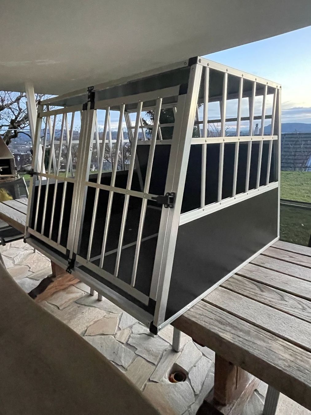 Gabbie, trasporto & Sicurezza: Grosse Hundebox für das Auto – Nuovo (secondo la descrizione) da Rafz venduto da sam_ryj5 3