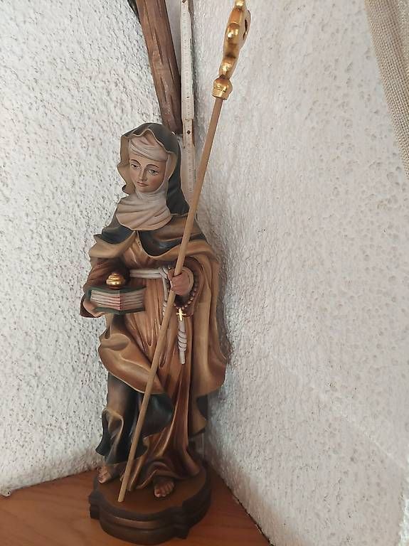 Figuren: Dolomiten, Holzfigur einer Heiligen – Gebraucht aus Troistorrents von cla_5smf 1