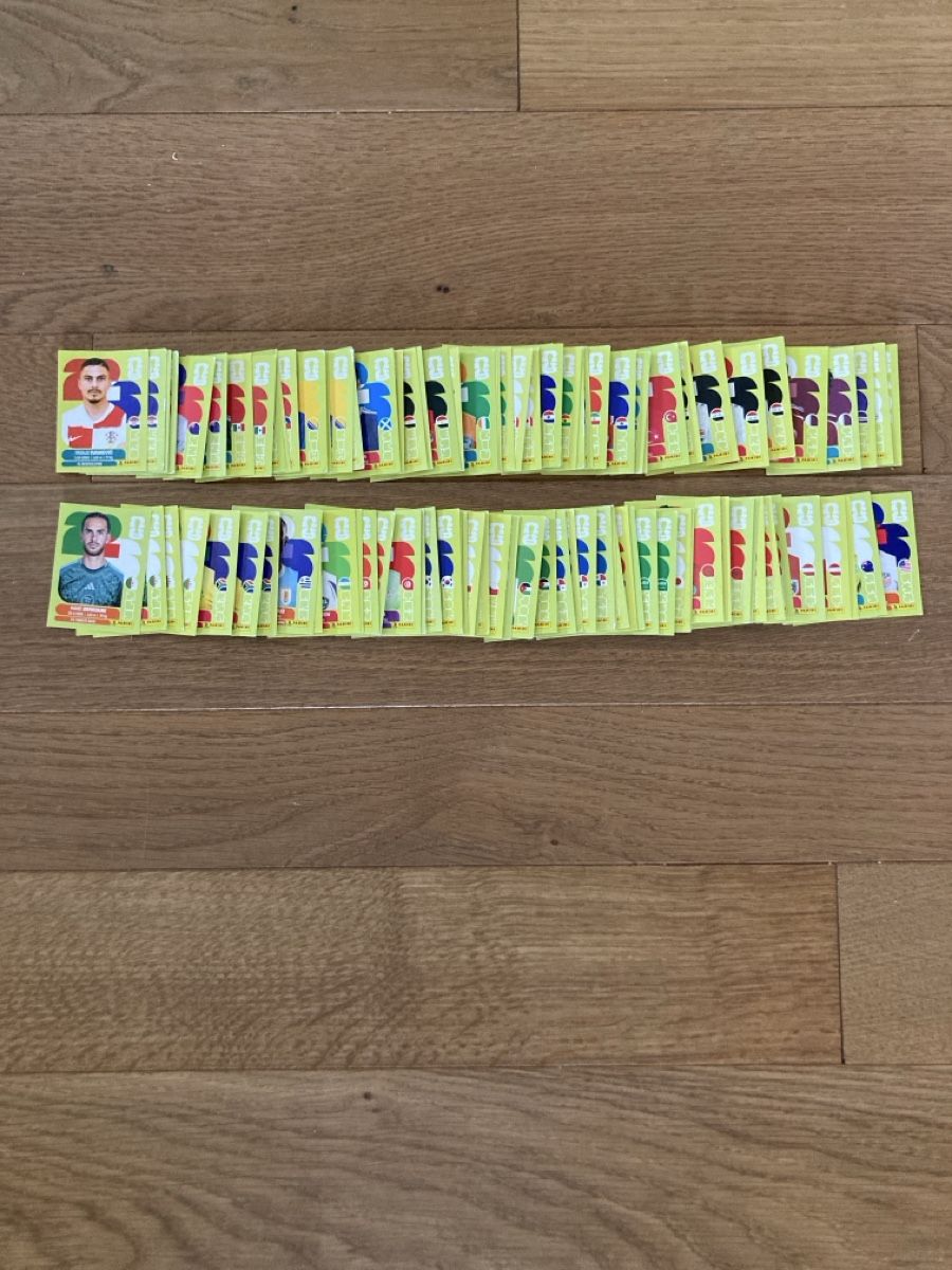Panini Cartes à collectionner: 100 Paninis 2026 ohne doppelte  – Neuf (Voir description) à Ruswil par Ebwidi
