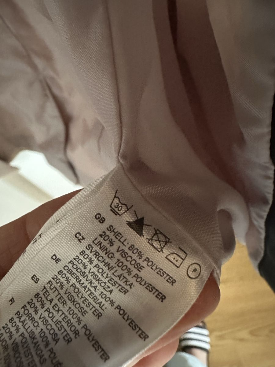 H&M Giacche: Blazer H&M beige Gr 36 – Usato da Münsingen venduto da Secondhand89 1