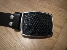 Schwarzer Ledergürtel mit cooler Schnalle, Länge 105cm