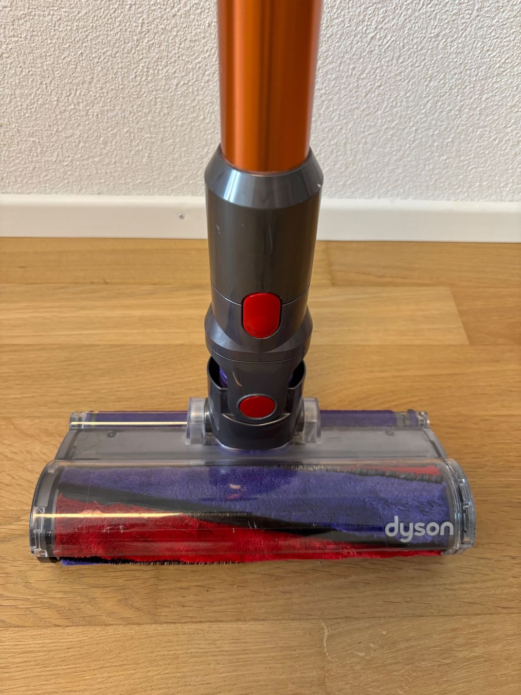 Dyson Staubsauger & Zubehör: Dyson V10 Absolute – Gebraucht aus Aarau Rohr von Annika_7 2