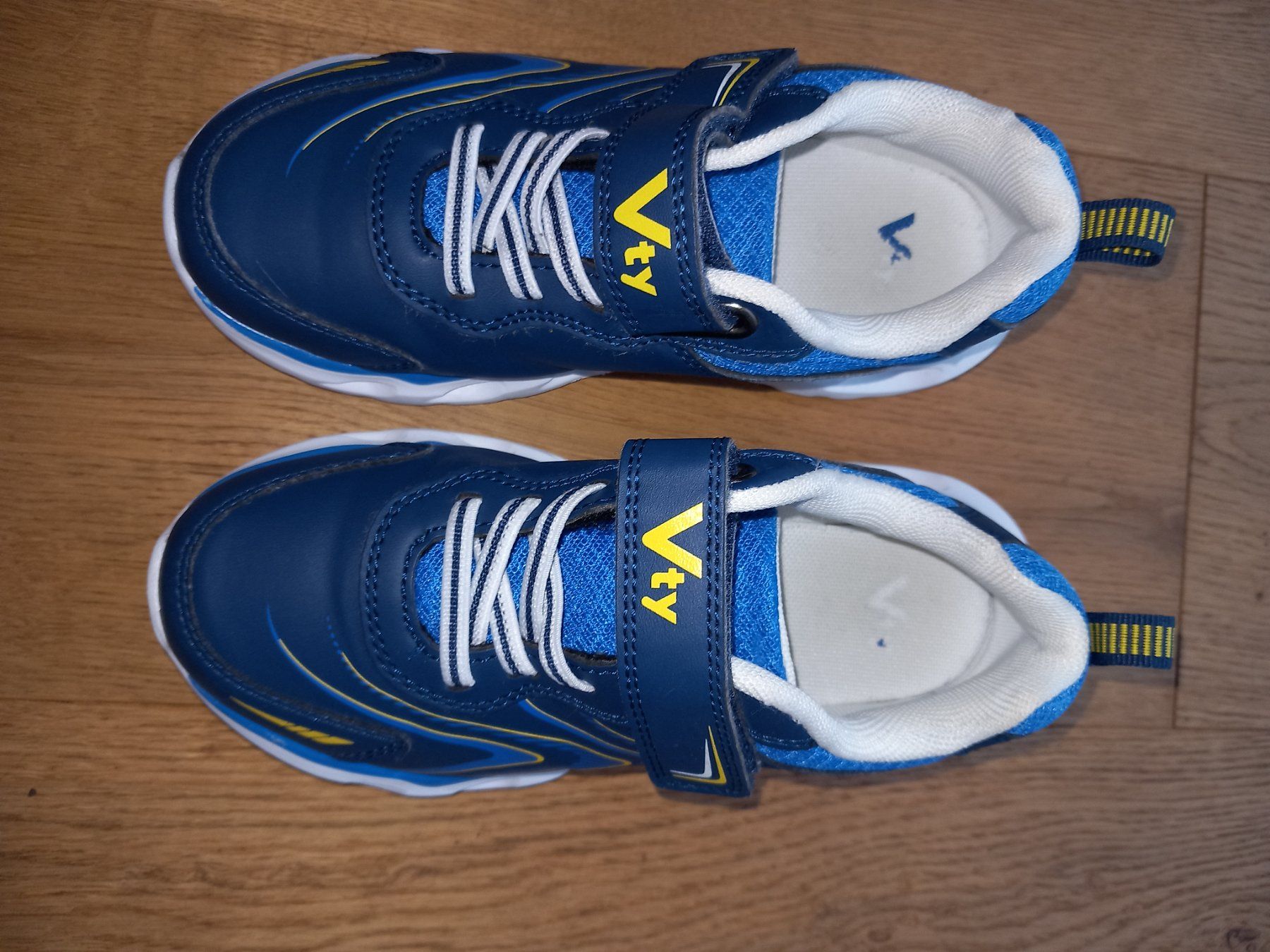 Schuhe für Jungen: Baskets taille 32 – Gebraucht aus Jouxtens-Mézery von Roxie2 2
