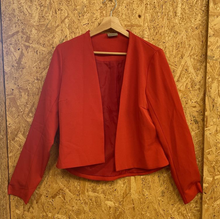 Vero Moda Giacche: Vero moda blazer rouge – Usato da Lausanne venduto da PlusValue_Lausanne