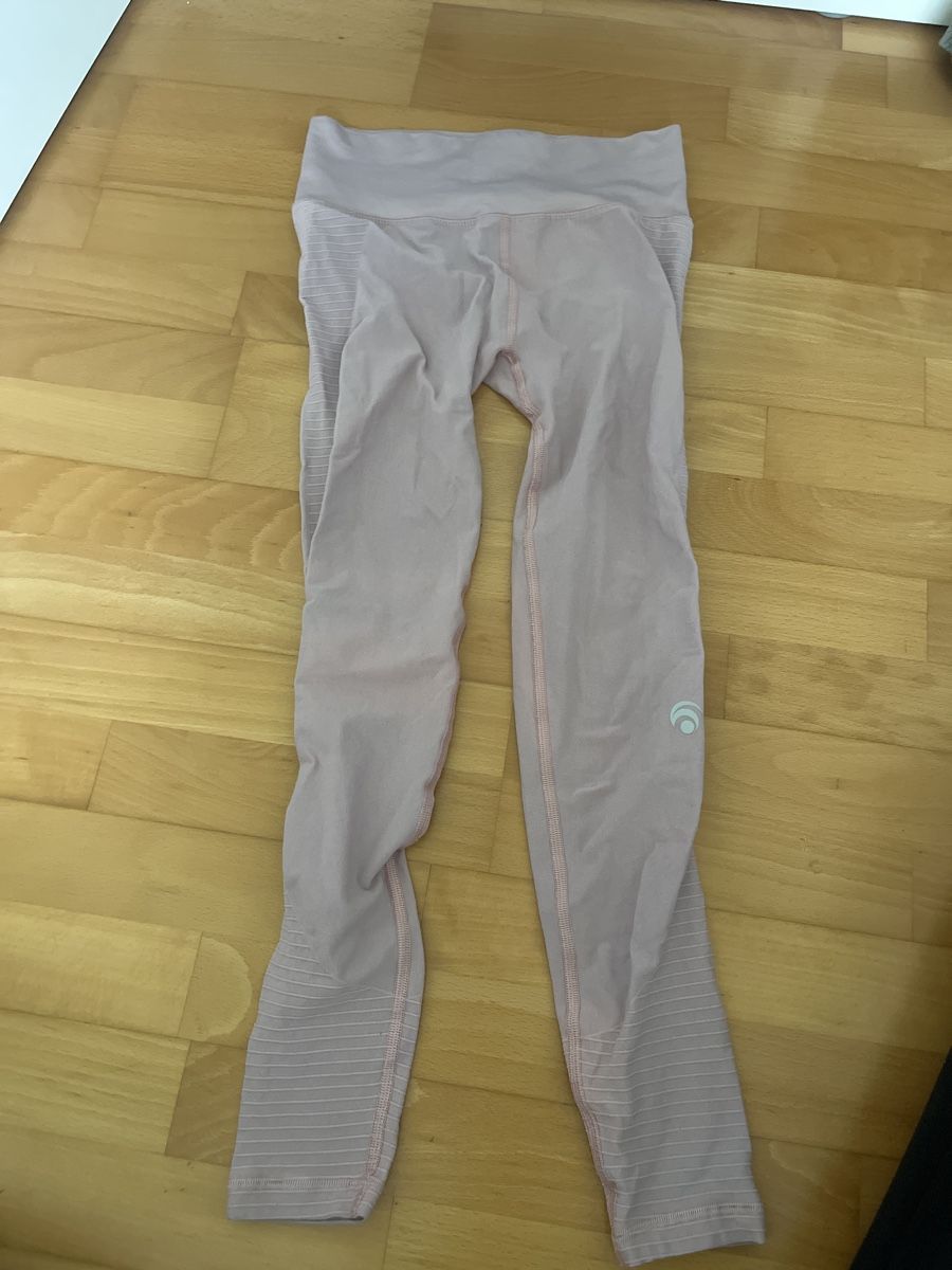 Oceansapart Leggings: Oceans Apart Sporthose – Usato da Bülach venduto da SharonP01