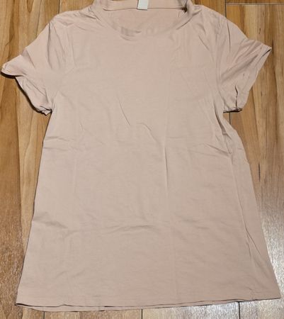 Sommerliches, leichtes T-Shirt in zartem Rosa, Grösse M