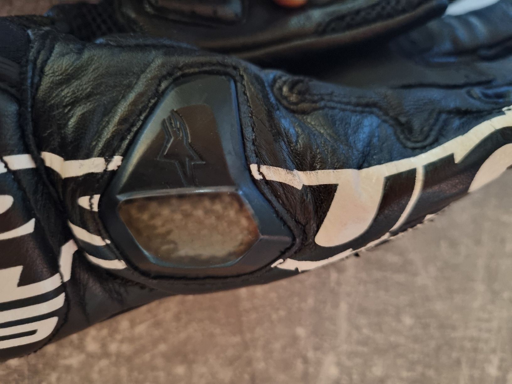 Alpinestars Handschuhe & Handstulpen: Alpinestars SP X Carbon Motorradhandschuhe – Gebraucht aus Derendingen von ada_l9pb 3