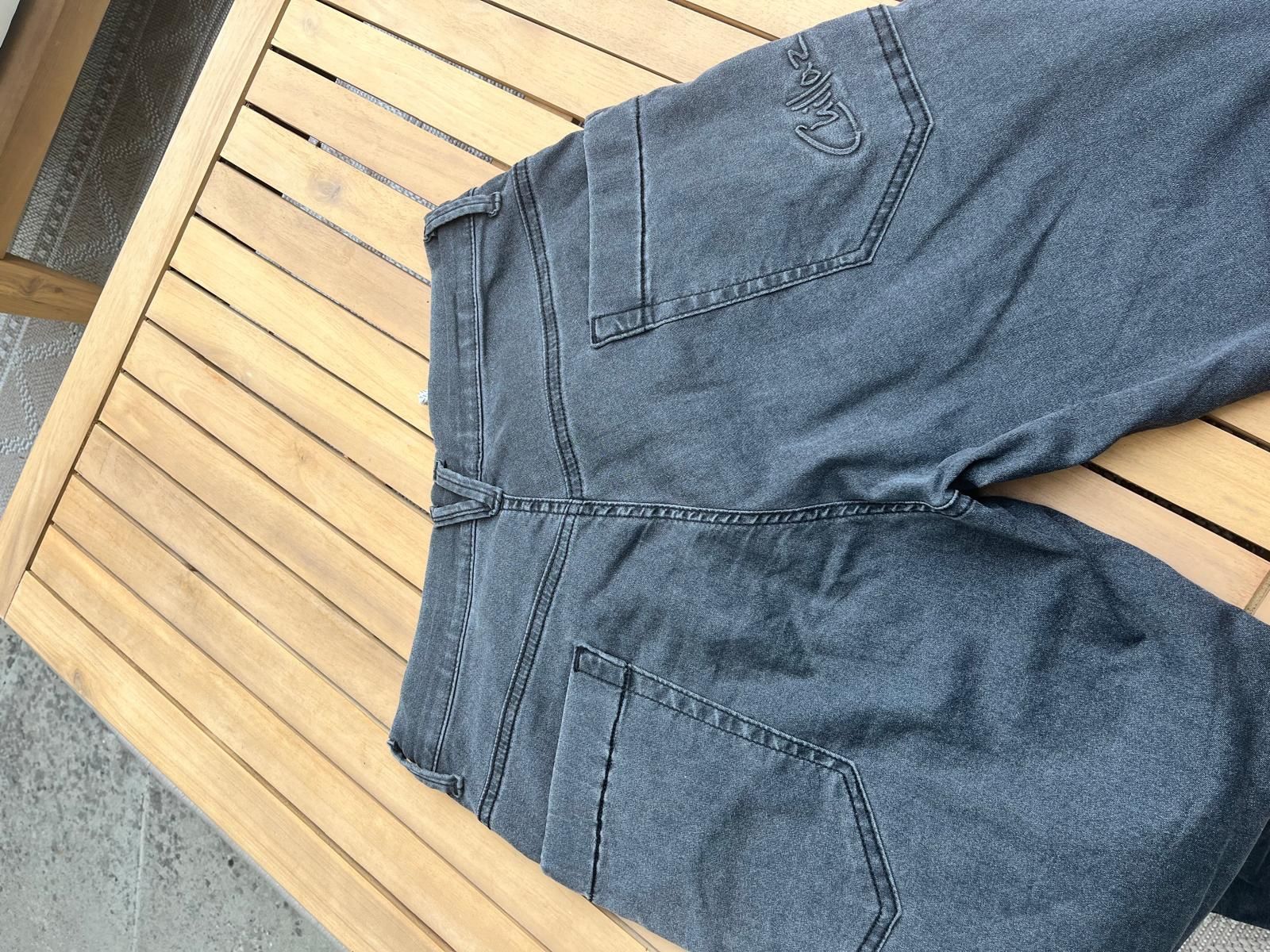 Chillaz Jeans: Chillaz Jeans Grau | Gr. S – Nuovo (secondo la descrizione) da Bern venduto da Sonrisa89 5
