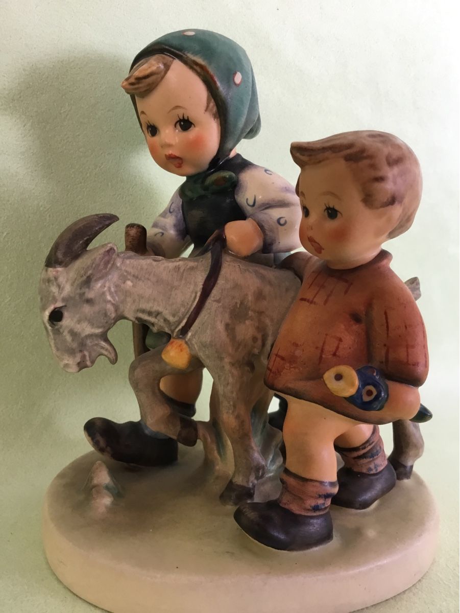 Hummel Statuette: Alte Hummel 3er Gruppe – Usato da St. Gallen venduto da chamilla 6