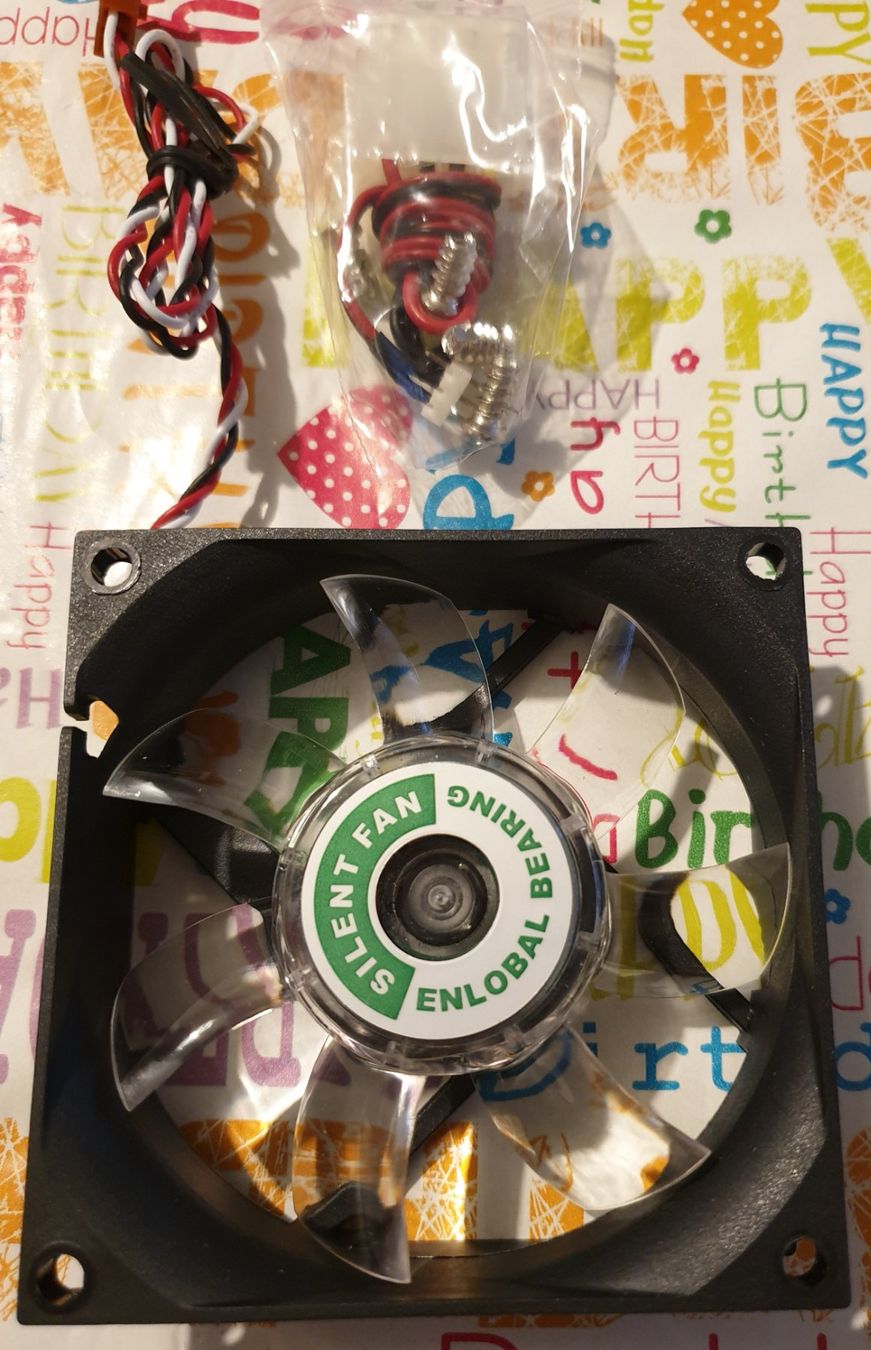 Ventilatoren: Lüfter silent mit enlobal Lagerung 12V – Neu und originalverpackt aus Horw von Arta20000 3