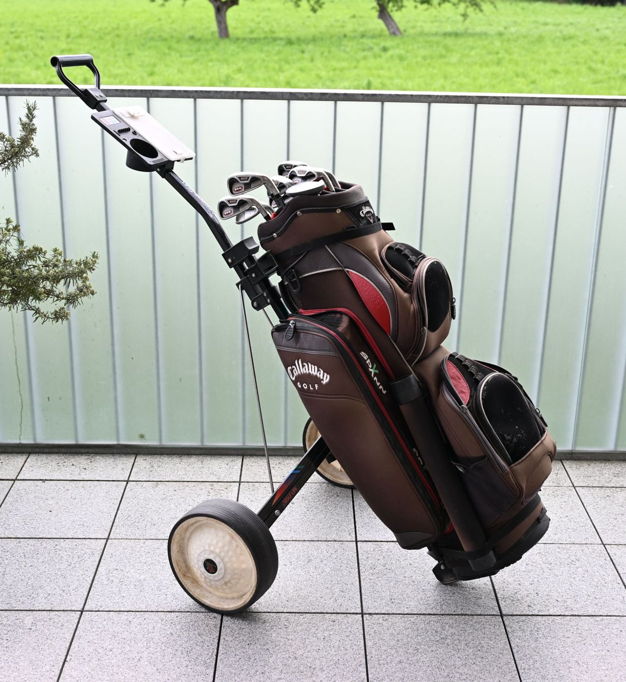 Mazze & Set: Golfbag Callaway mit Golfschläger und Trolley – Usato da Dürnten venduto da puumies