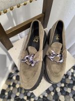 Loafers Damen Nubuk Grösse 37 mit Kette neuwertig