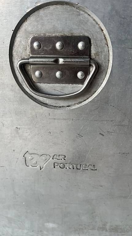 Korpus: Airline Trolly TAP-Container – Gebraucht aus Oberwil BL von Marcel590 3
