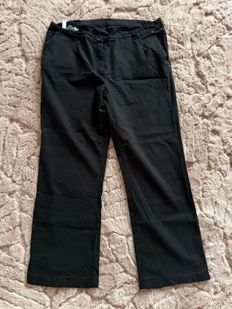 Schwarzi Sommerhose, Gr. 50, bequem und lässig!