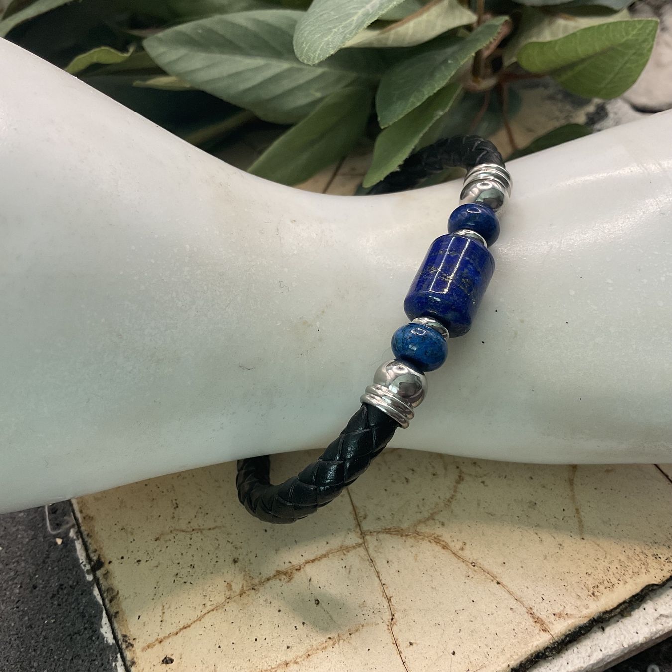 Bracelets: Armreif mit Magnetverschluss und LapisLazuli – Neuf (Voir description) à luzern par Alpendorf1 1