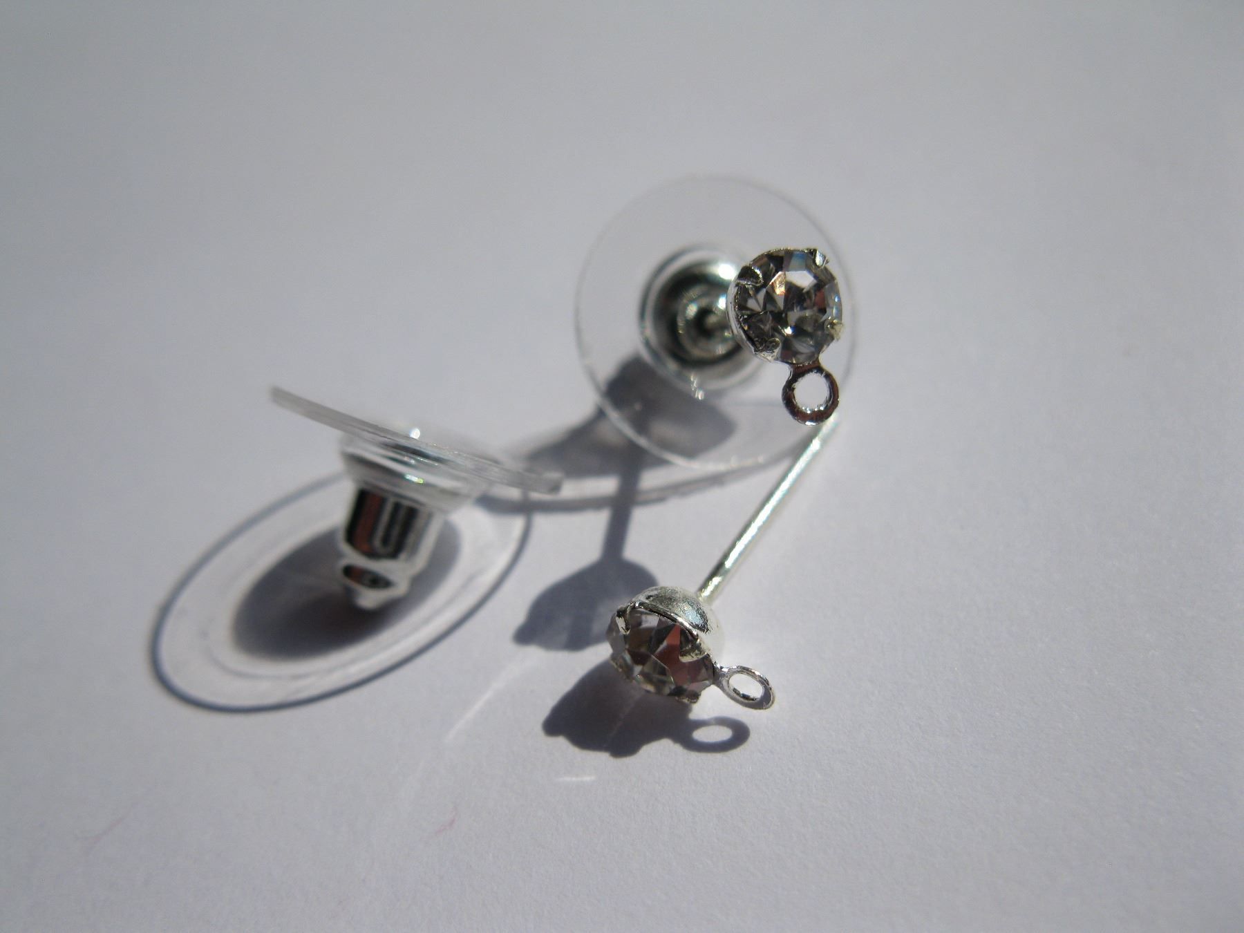 Perle (finte): 5 Paar Ohrstecker mit Strassstein – Nuovo e nell'imballaggio originale da St. Margarethen TG venduto da LuanaKa