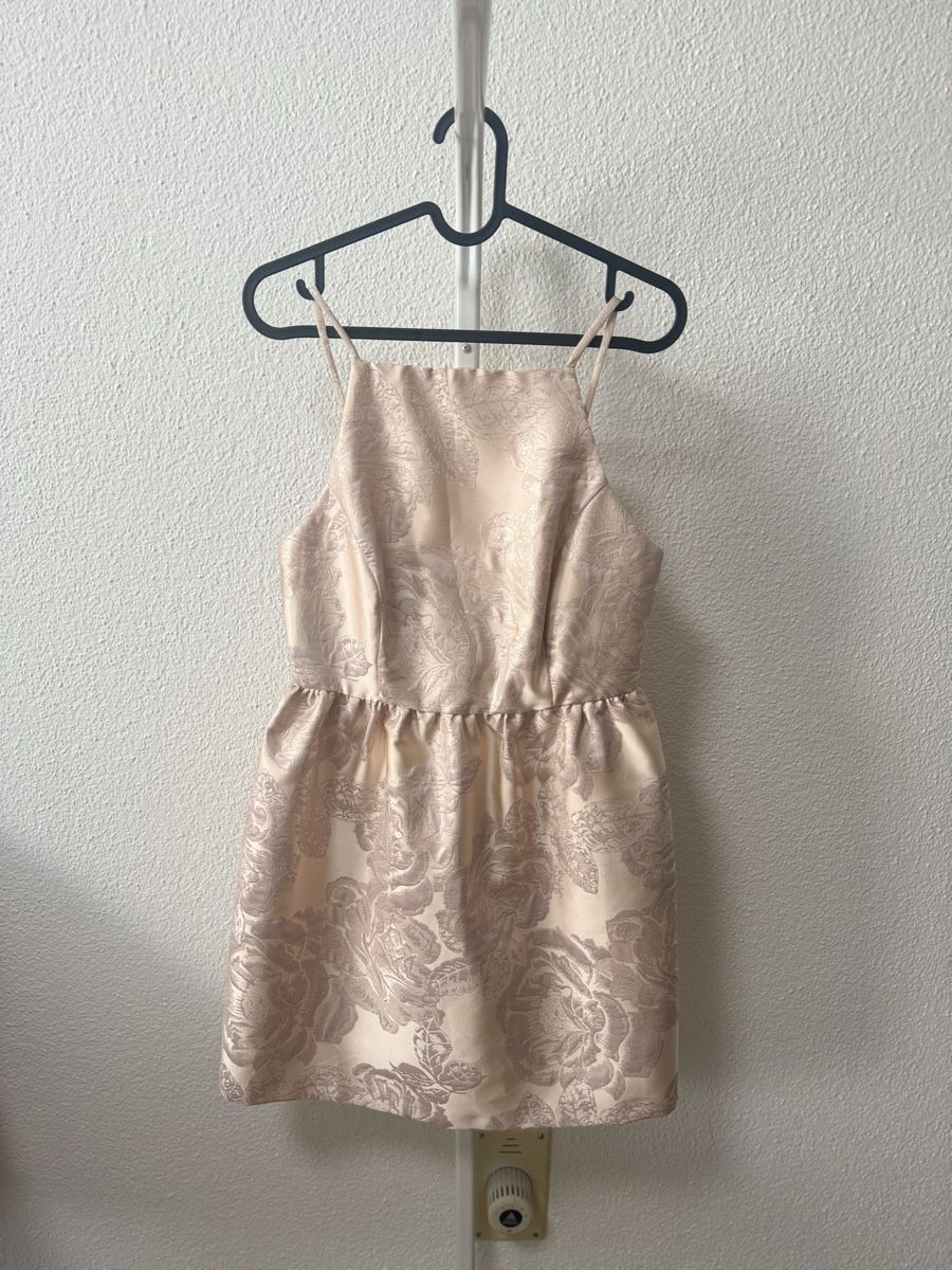 Vestiti: Goldenes Cocktailkleid Gr. 38 – Usato da Ebikon venduto da jov_w5ww