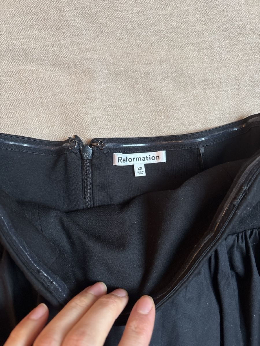 Reformation Top: Black Strapless top - reformation – Nuovo e nell'imballaggio originale da Oberhasli venduto da ani_97f7 1