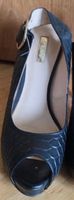 Guess Peeptoe Pumps schwarz Schlangenoptik gebraucht