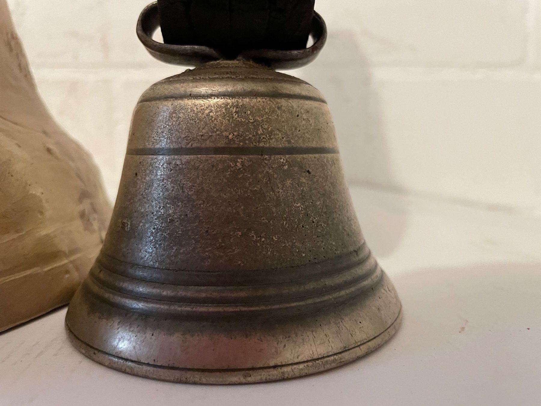 Cloches & sonnailles: Drei alte Glocken ab 1.00 Fr. – D'occasion à Birrhard par magisto52 6