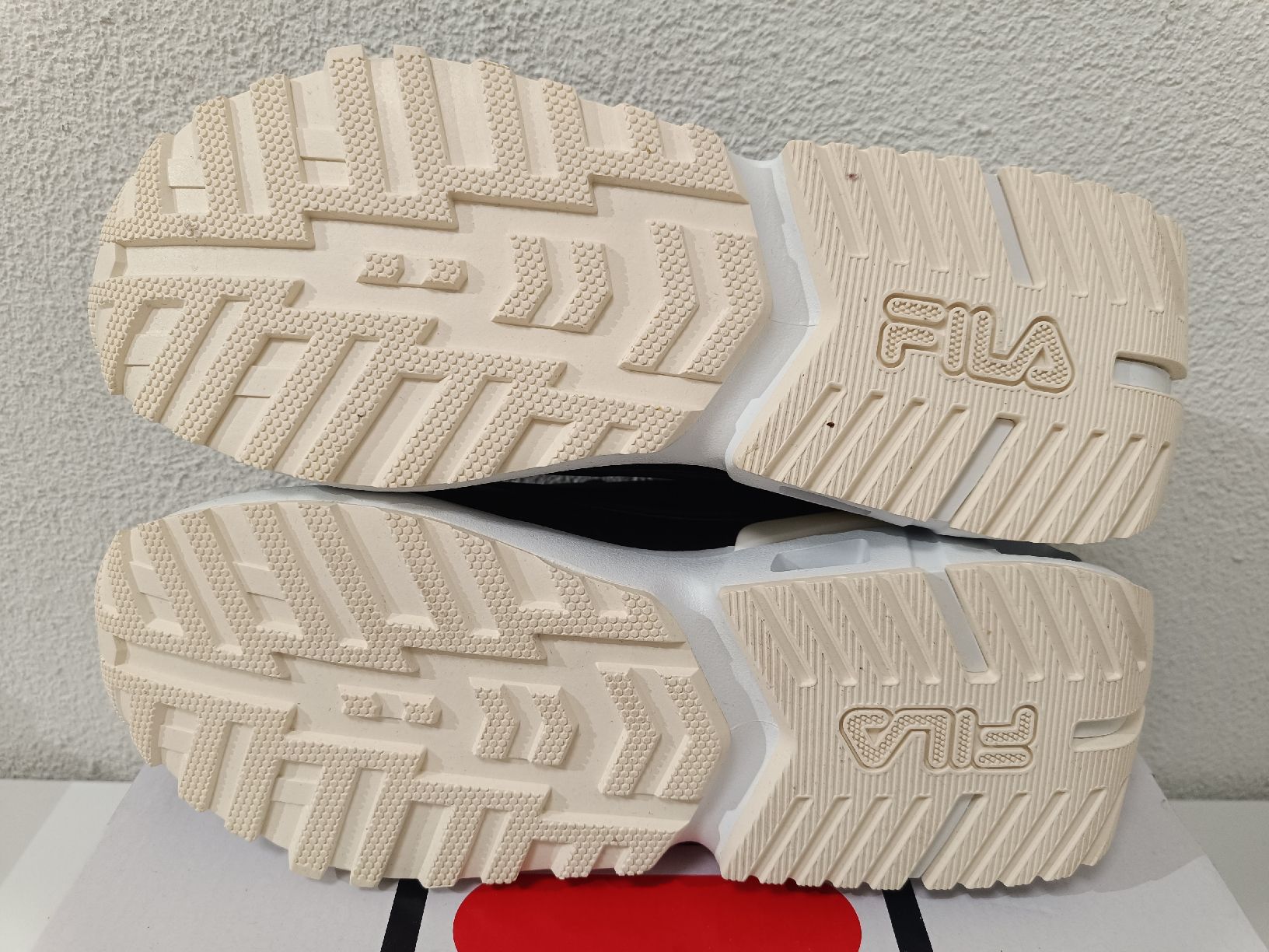Fila Scarpe da uomo: Neue Fila Sneaker  – Nuovo e nell'imballaggio originale da Dietikon venduto da Sunriseplace1010 4