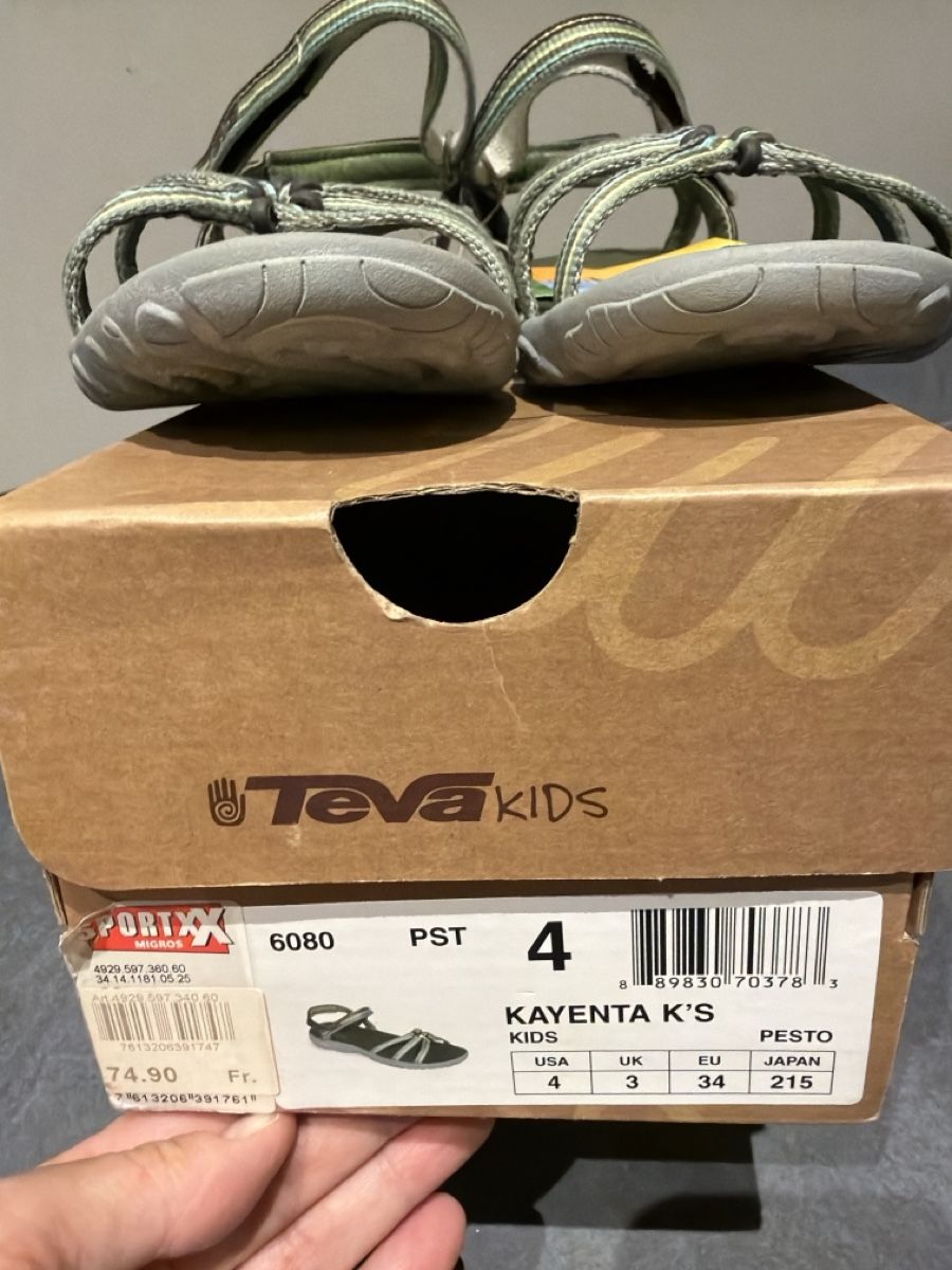 Teva Scarpe per ragazzi: Teva Sandale Kids Gr 34 grün – Nuovo e nell'imballaggio originale da Bern venduto da Croquant 1