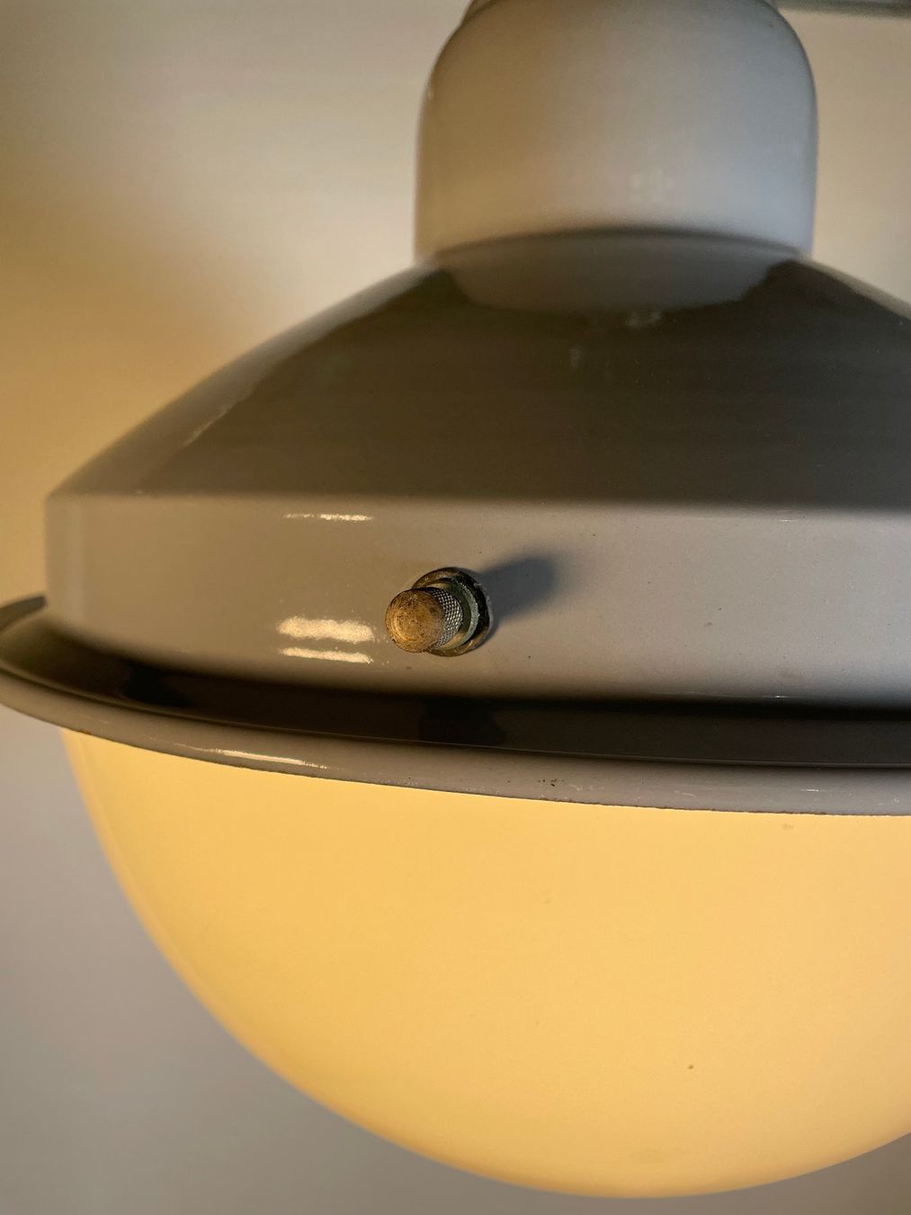 Lustres & lampes de plafonds: Industrielampe aus Email – D'occasion à Zürich par Hedwig-steig 2