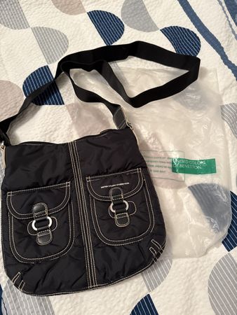 NEU**BENETTON TASCHE**SPORTLICH & SEHR SCHÖN***