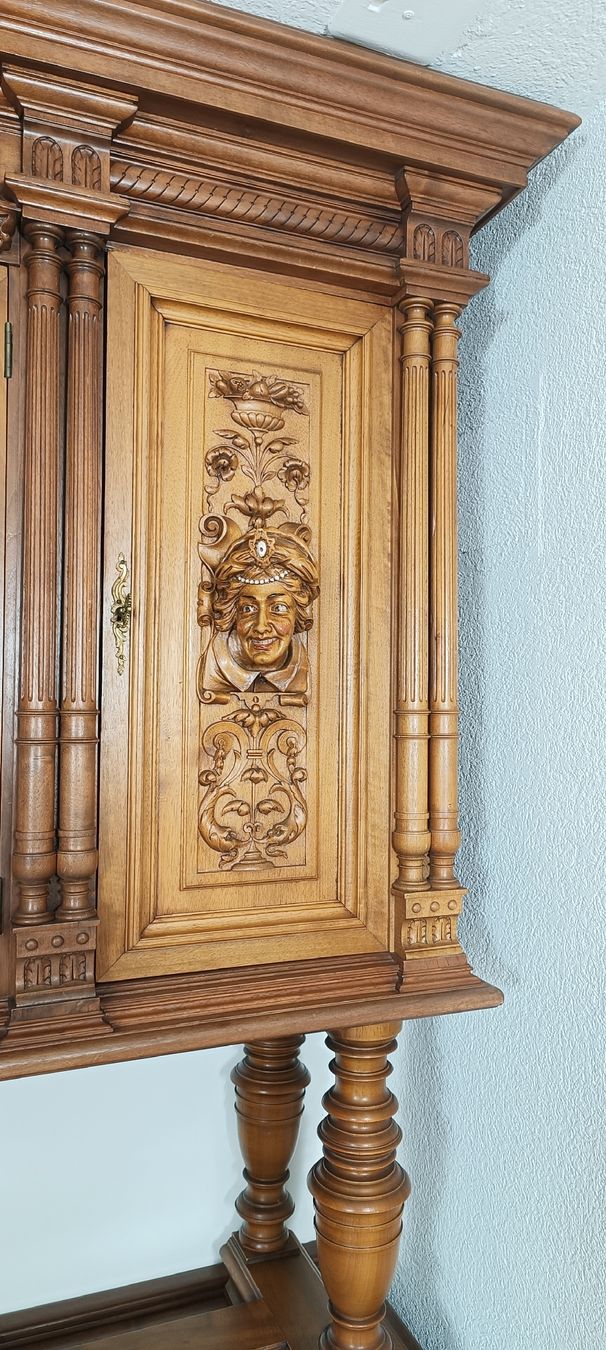 Credenze: Antikes Buffet 1870 Jahr – Usato da Steffisburg venduto da ZeitReise_ 5