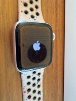 Apple Watch Series 6 40mm gold