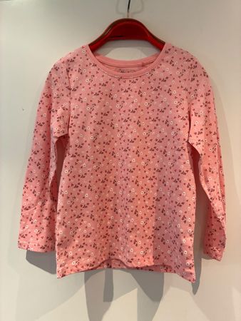 Schönes Langarmshirt Gr. 116, Neu