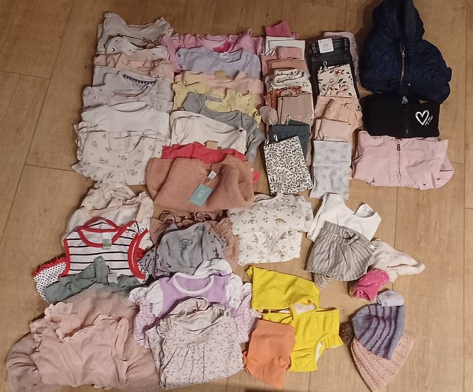 Lotti & Set di vestiti: Mädchenkleiderpaket 62/68 – Usato da Thun venduto da Waco13