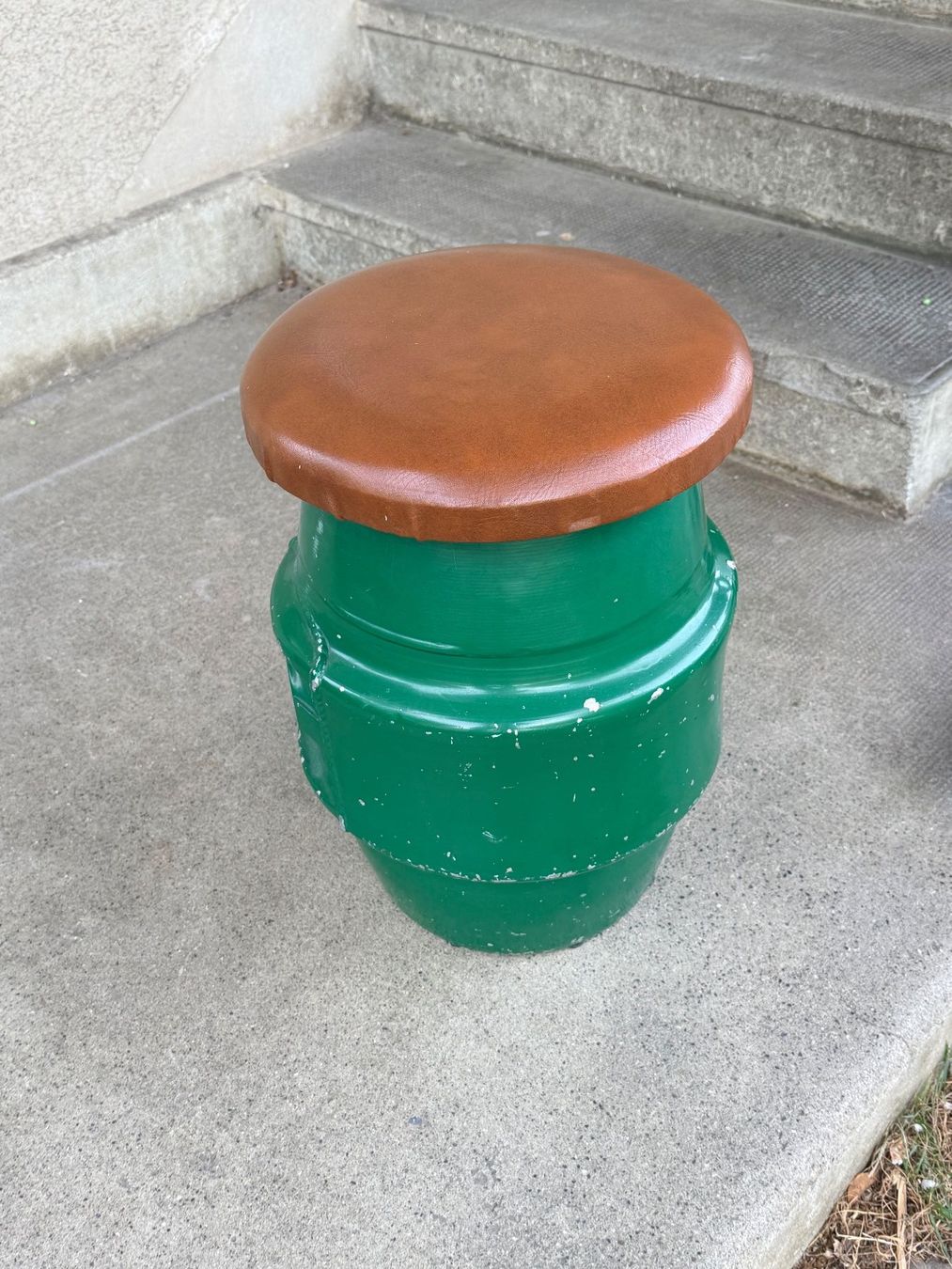Sgabelli: Industriehocker / Vintage Metallhocker – Usato da Solothurn venduto da NUVICO 1