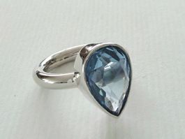 Silberring 925 mit Topas-Zirkonia, eisblau & strahlend - Neu
