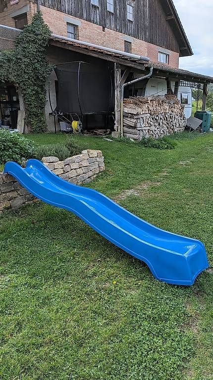 Scivoli: Rutschbahn mit Wellen. – Usato da Triboltingen venduto da Nearcom 2