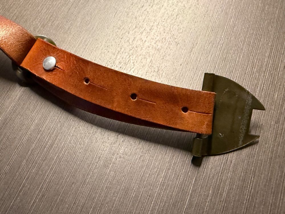 Ersatz Kinnriemen aus Leder für Helm 18 Schweizer Armee (Gebraucht) in ...