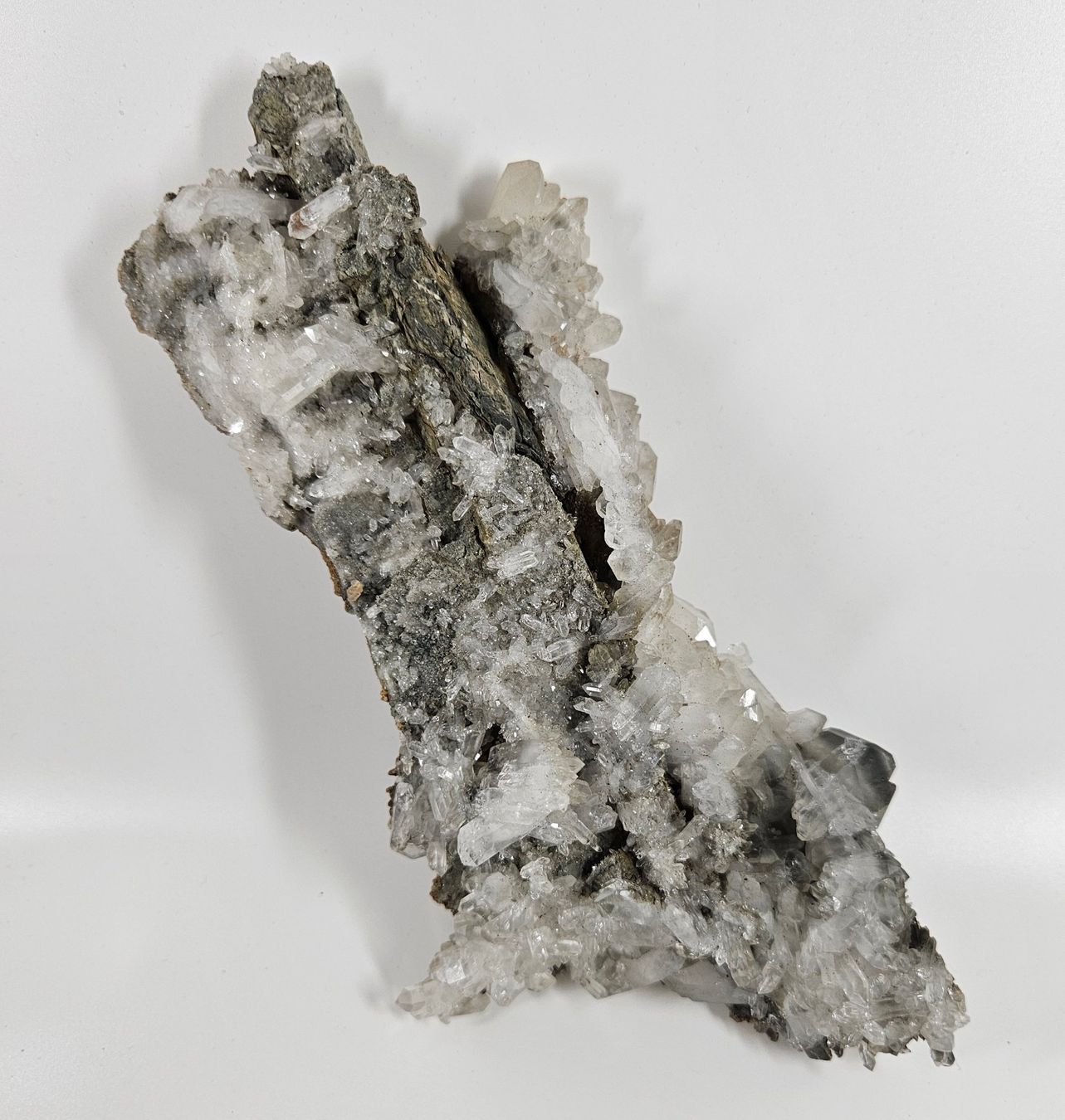 Mineralien & Heilsteine: Bergkristall-Stufe aus Elm, Kanton Glarus – Gebraucht aus Uzwil von Chobel1 3
