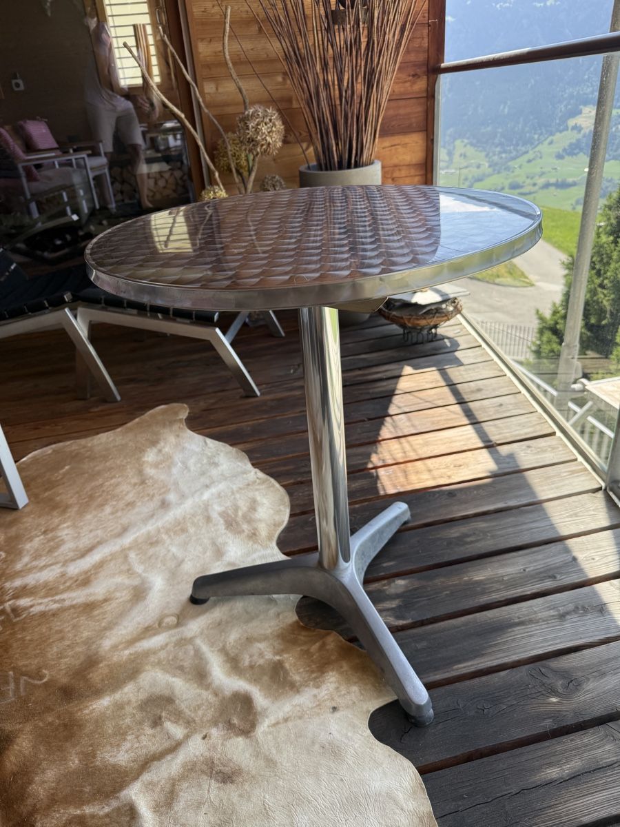 Set di tavolo e panche: Gartentisch mit 2 Stühlen – Usato da Tagelswangen venduto da decci 2