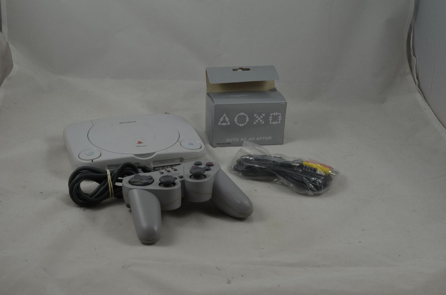 Console: Sony psone Konsole mit Controller – Usato da Buchs AG venduto da SellAndBuyX 1