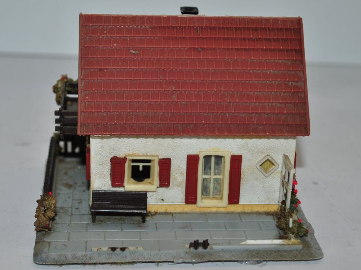 Faller Modelleisenbahnen: Faller Wohnhaus (ABU007) – Gebraucht aus Aarwangen von Bahnsupport 1