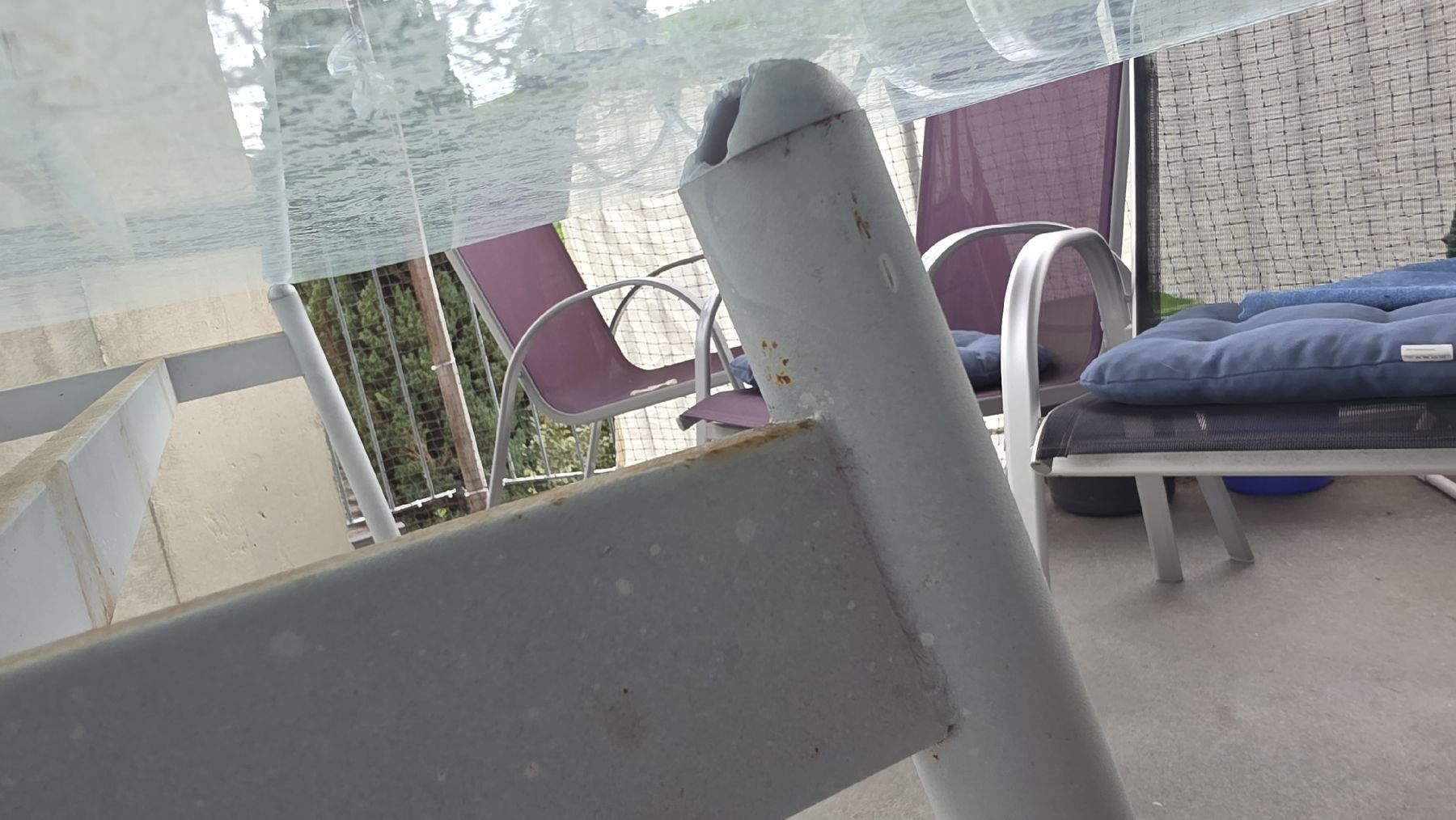 Set tavolo e sedie: Gartentisch Glas mit Stühlen – Usato da Luzern venduto da Alpix 2