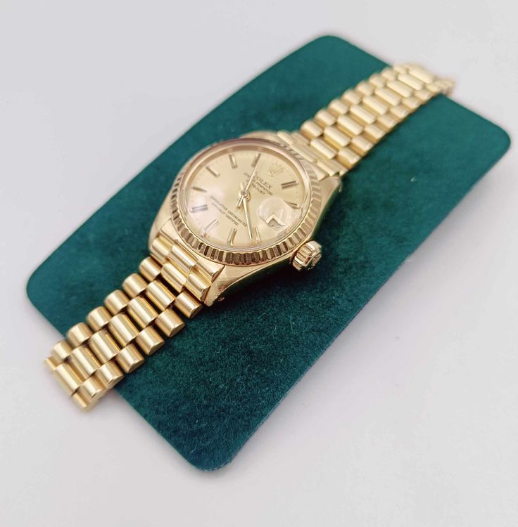 Rolex Orologi: ROLEX OYSTER PERPETUAL DATEJUST IN 18K GELBGOLD, 26MM – Usato da Luzern venduto da EdiGem 5