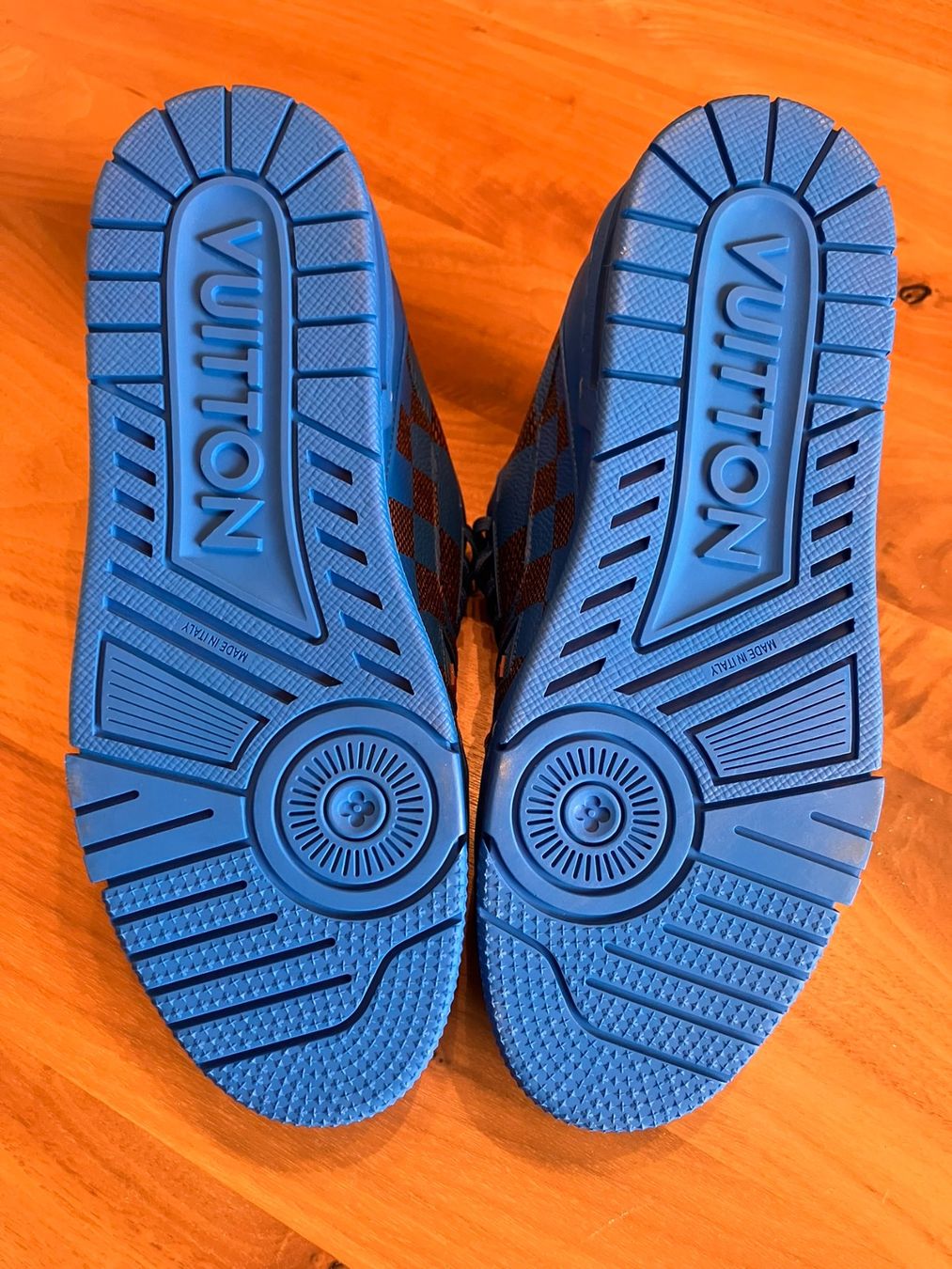 Louis Vuitton Herrenschuhe: Louis Vuitton Trainer Sneaker blau, Gr. 6 / 40 - 40.5 – Neu und originalverpackt aus Zäziwil von Bewy1 4