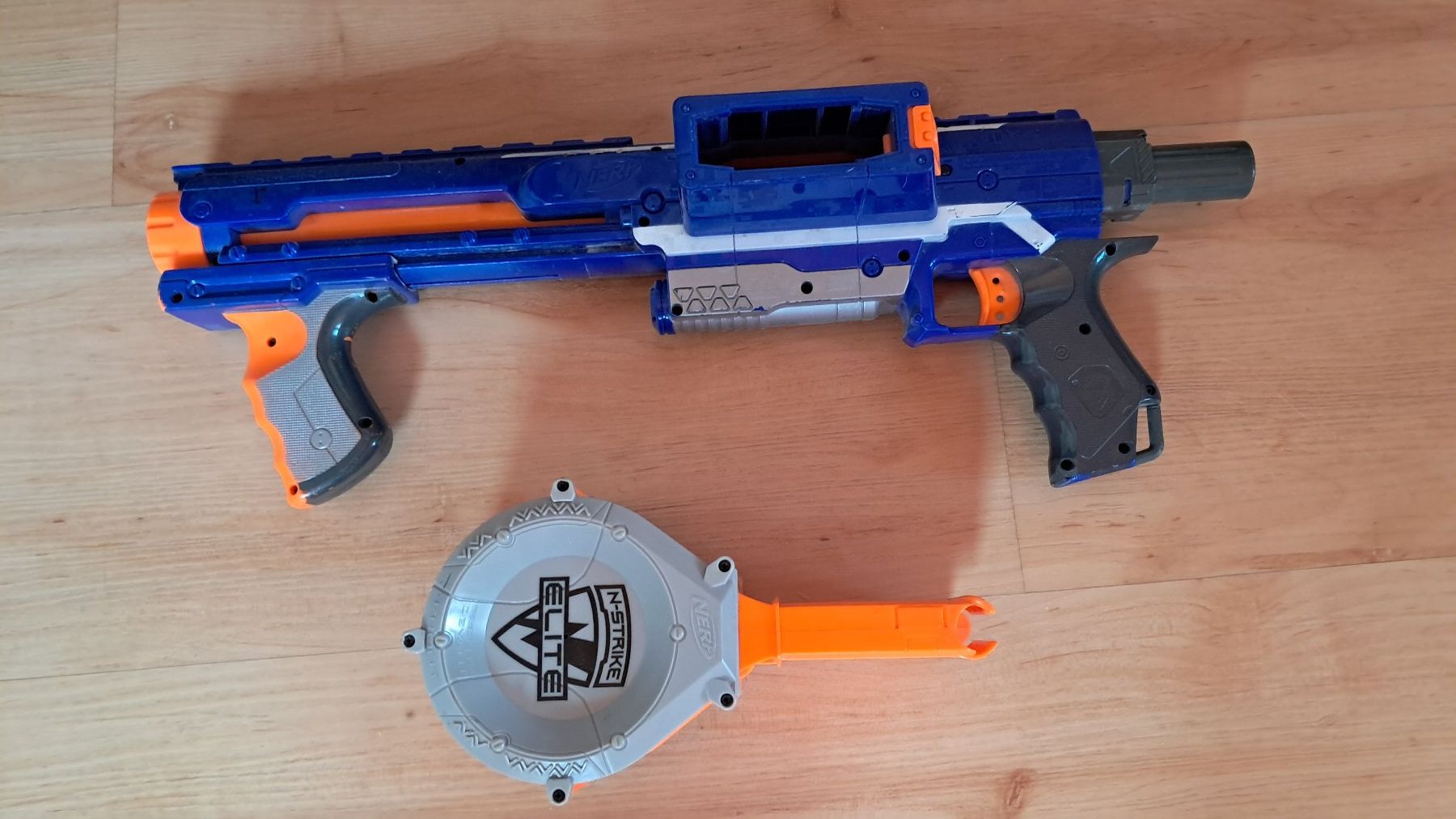 Nerf Giocattoli: Nerf Rampage blau orange – Usato da Uerikon venduto da Jeanne04